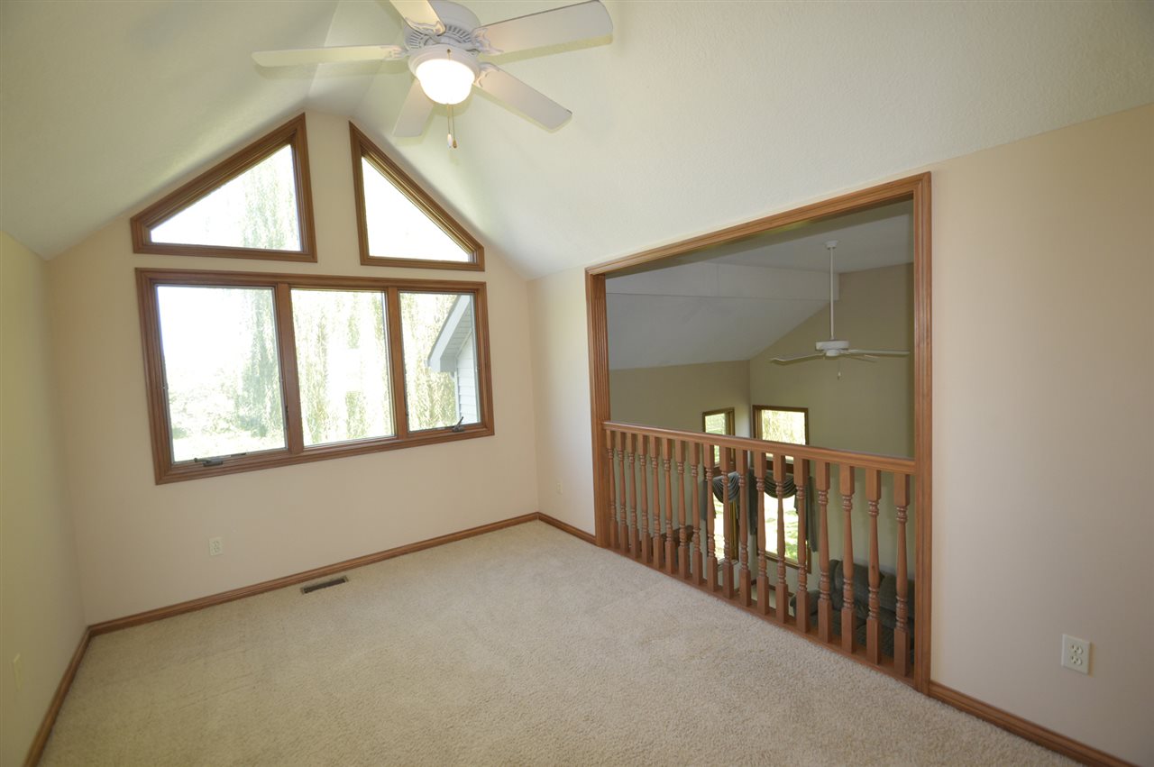 13127 Hoagland Road Hoagland, IN 46745 - Photo 22 of 36