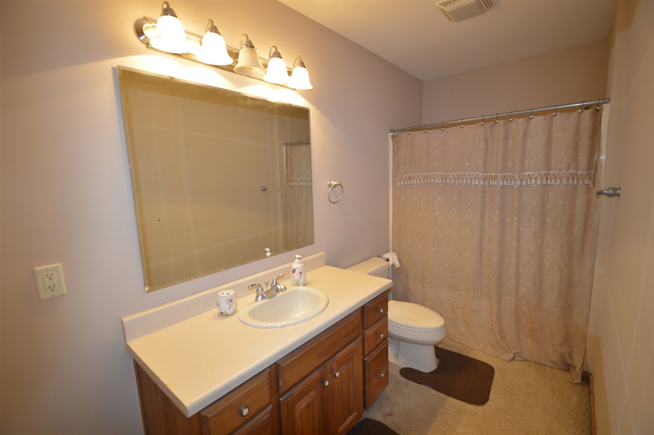 13127 Hoagland Road Hoagland, IN 46745 - Photo 27 of 36