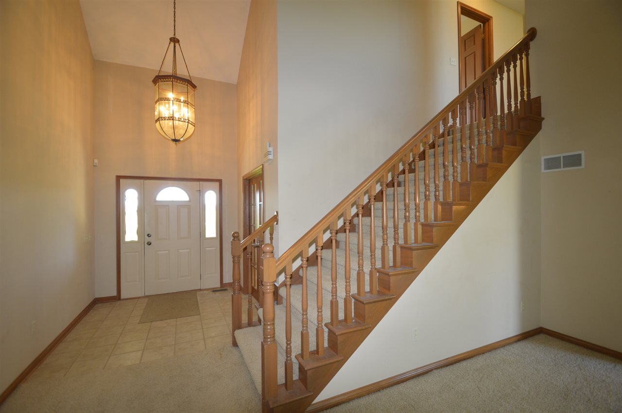 13127 Hoagland Road Hoagland, IN 46745 - Photo 4 of 36