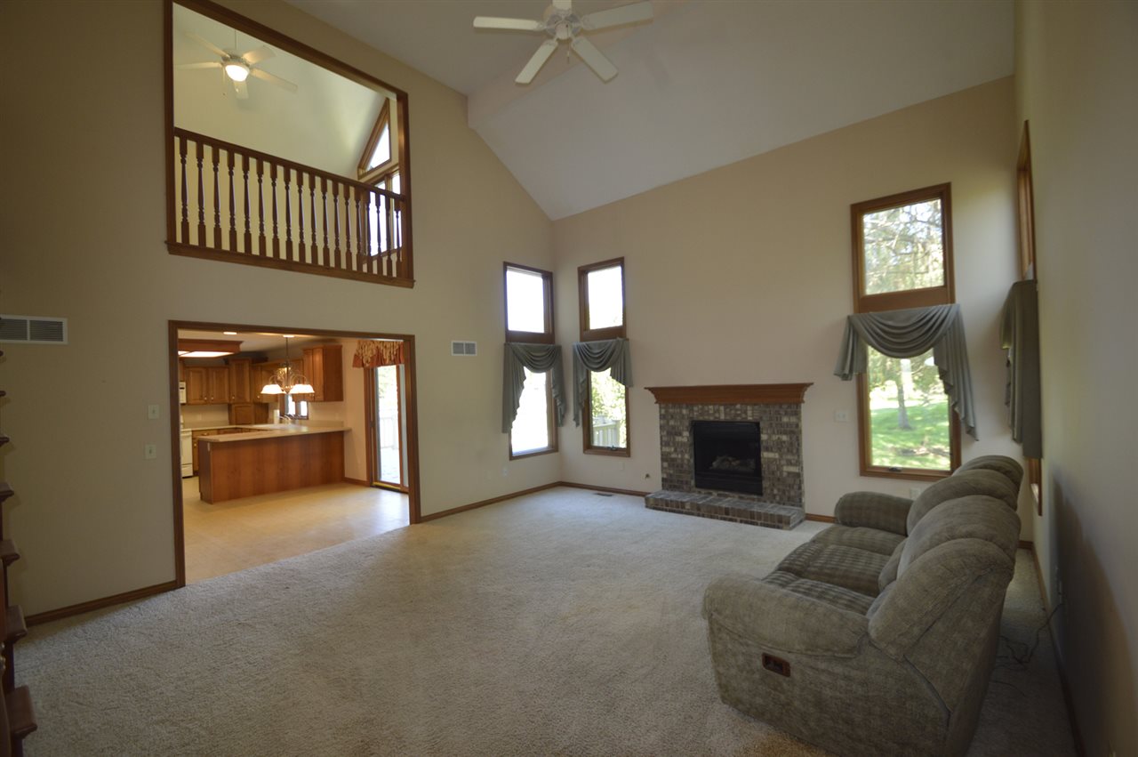 13127 Hoagland Road Hoagland, IN 46745 - Photo 8 of 36