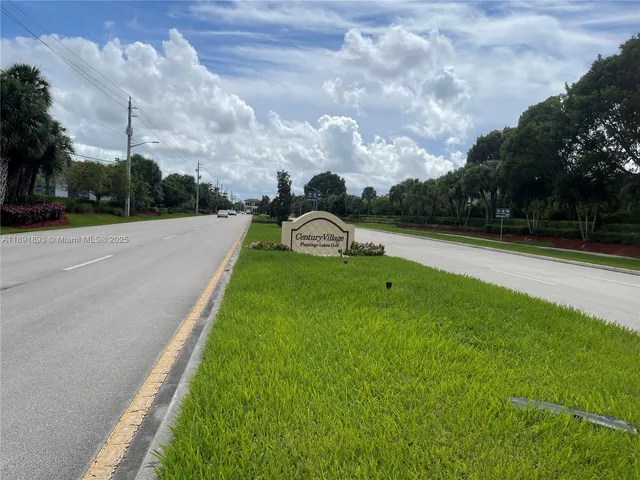 $240,000 | 800 Southwest 142nd Avenue, Unit 104N, Pembroke Pines, FL 33027