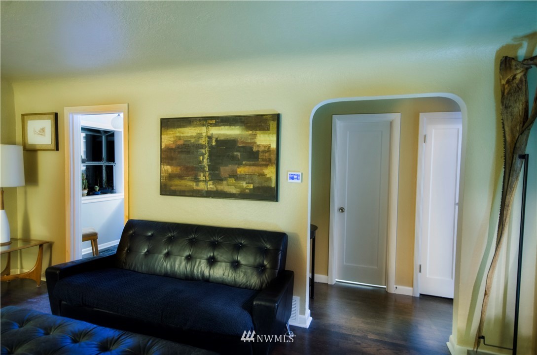3930 Southwest Ida Street Seattle, WA 98136 - Photo 3 of 25 Gallery Image 3