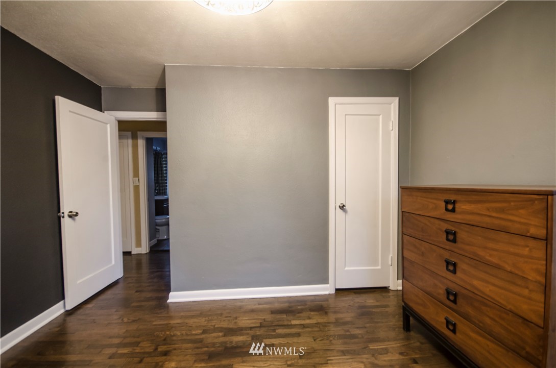 3930 Southwest Ida Street Seattle, WA 98136 - Photo 6 of 25 Gallery Image 6