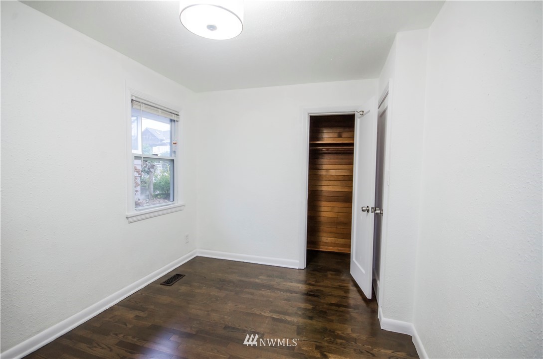 3930 Southwest Ida Street Seattle, WA 98136 - Photo 7 of 25 Gallery Image 7