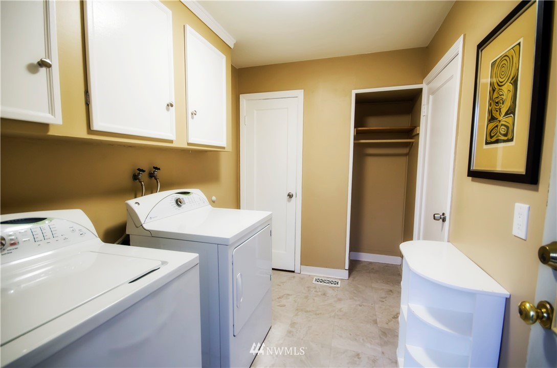 3930 Southwest Ida Street Seattle, WA 98136 - Photo 8 of 25 Gallery Image 8