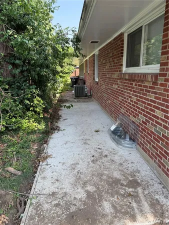 $250,000 | 9091 Patrick Drive, St. John, MO 63114