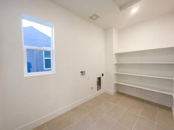 $756,000 | 374 North Palm Spgs Way, Tracy, CA 95391