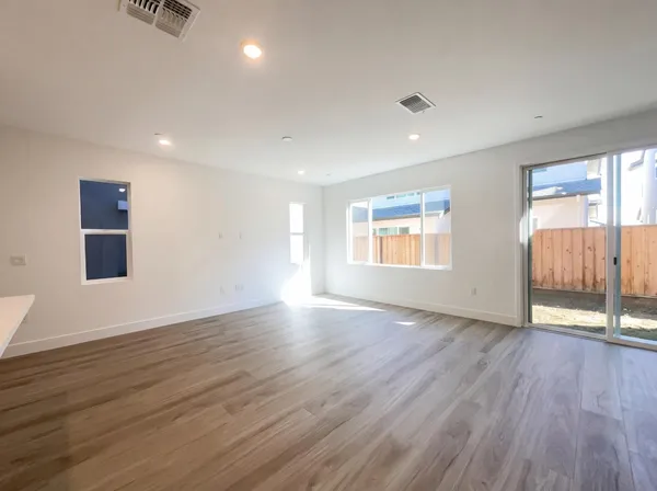 $756,000 | 374 North Palm Spgs Way, Tracy, CA 95391