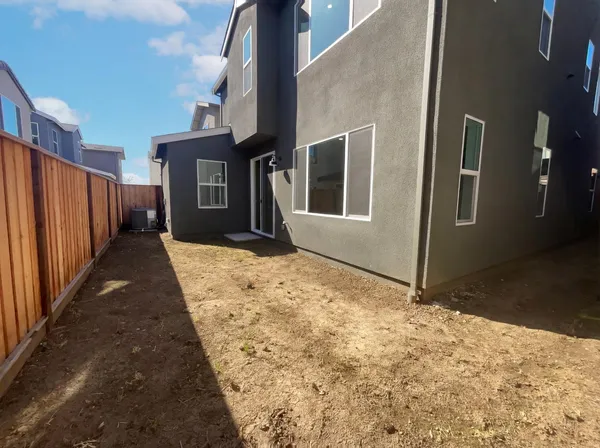 $756,000 | 374 North Palm Spgs Way, Tracy, CA 95391