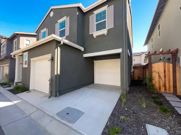 $756,000 | 374 North Palm Spgs Way, Tracy, CA 95391