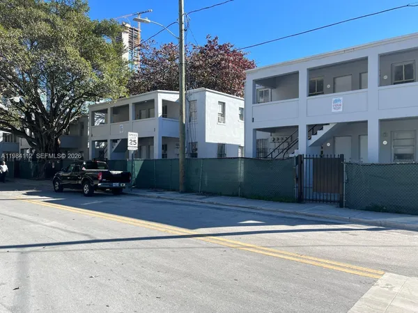 $1,799 | 140 Northwest 13th Street, Unit 148, Miami, FL 33136