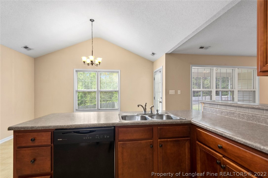 930 Bramblegate Road Hope Mills, NC 28348 - Photo 21 of 45 Gallery Image 21