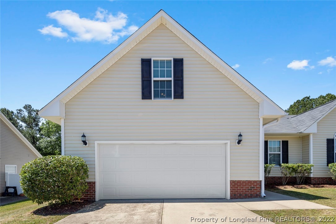930 Bramblegate Road Hope Mills, NC 28348 - Photo 4 of 45 Gallery Image 4