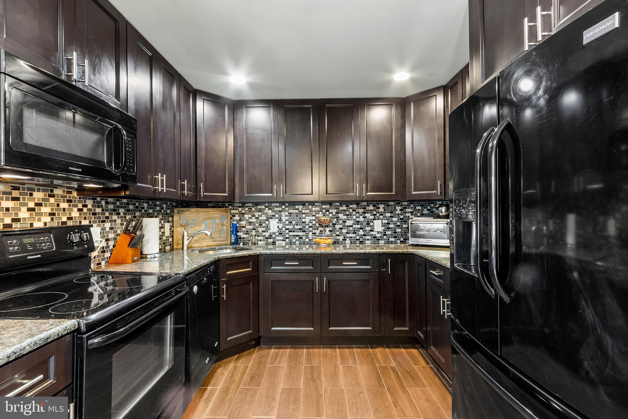 7 Thistle Road Levittown, PA 19056 - Photo 9 of 34 Gallery Image 9