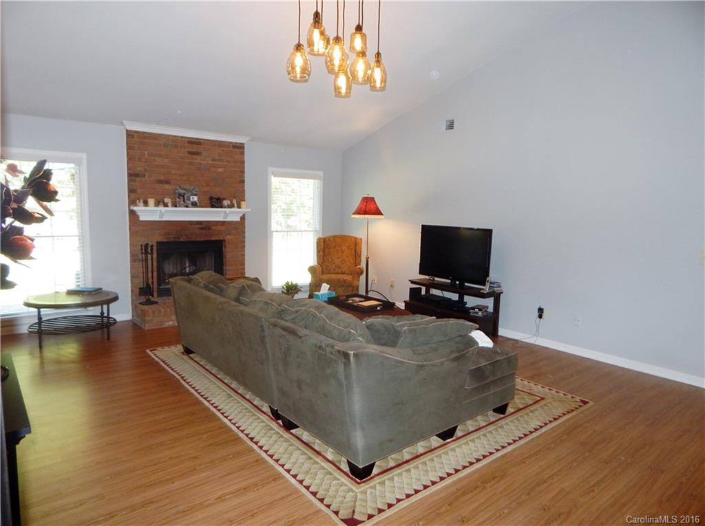 12000 Freshwell Road Charlotte, NC 28273 - Photo 4 of 24 Gallery Image 4
