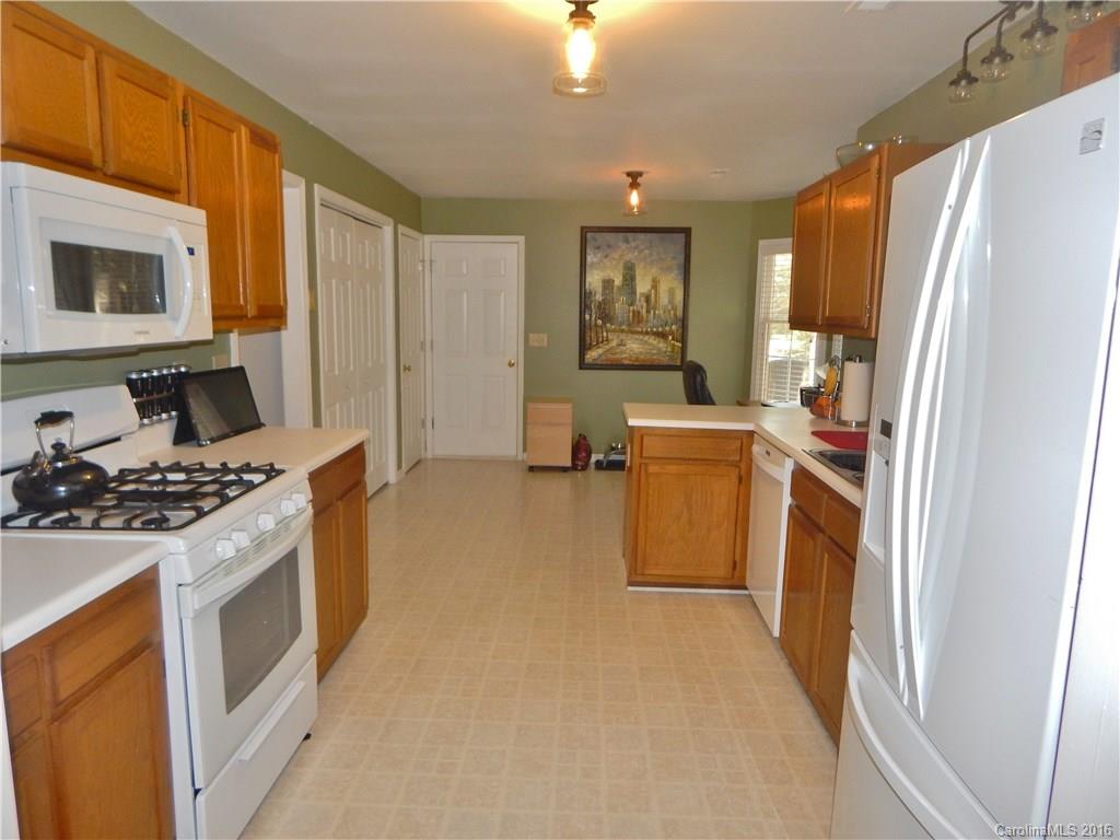 12000 Freshwell Road Charlotte, NC 28273 - Photo 9 of 24 Gallery Image 9