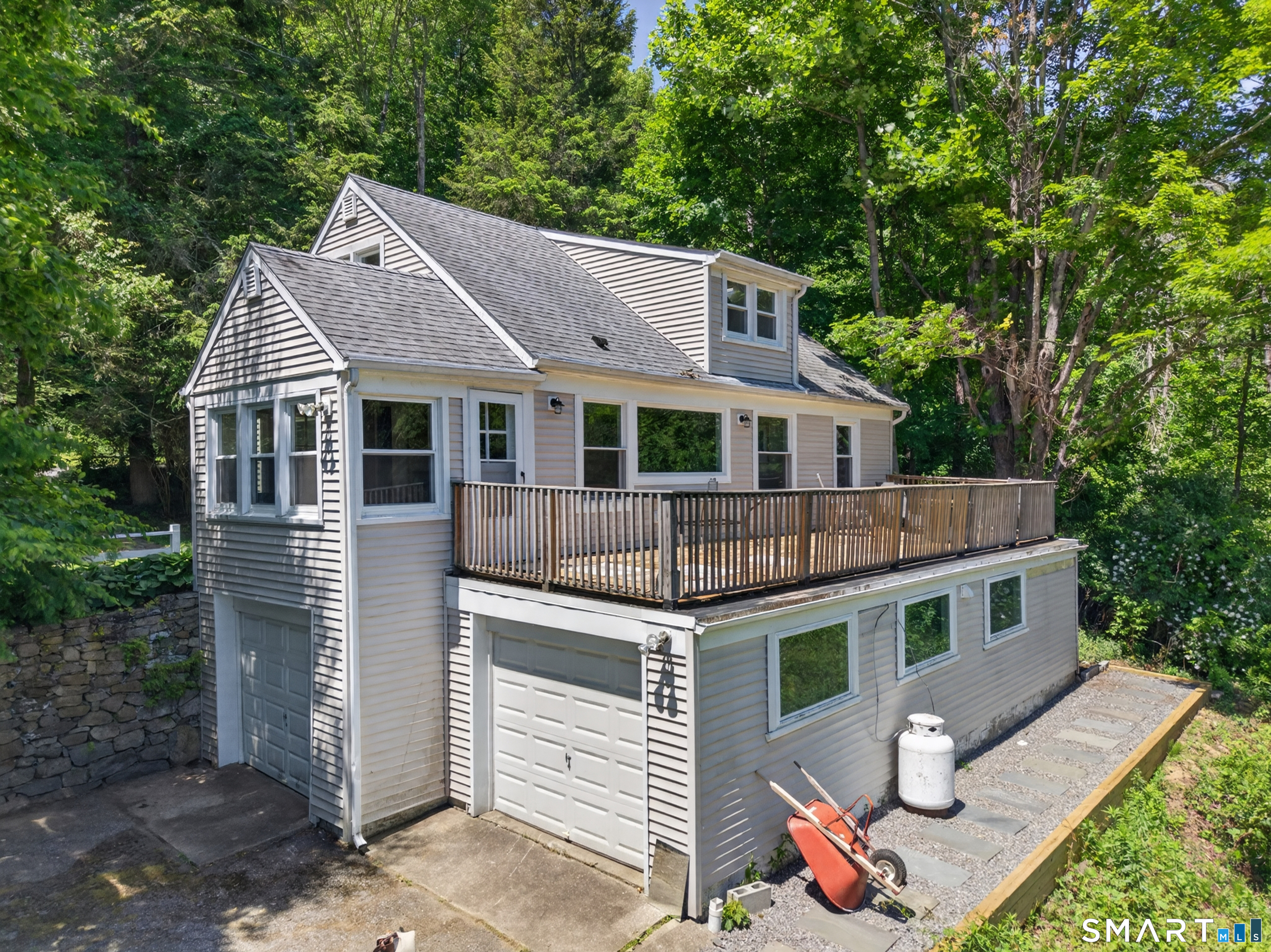 84 Squash Hollow Road New Milford, CT 06776 - Photo 9 of 40