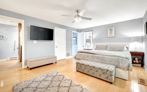 $749,000 | 2 Daybreak, Unit 2, Wayland, MA 01778
