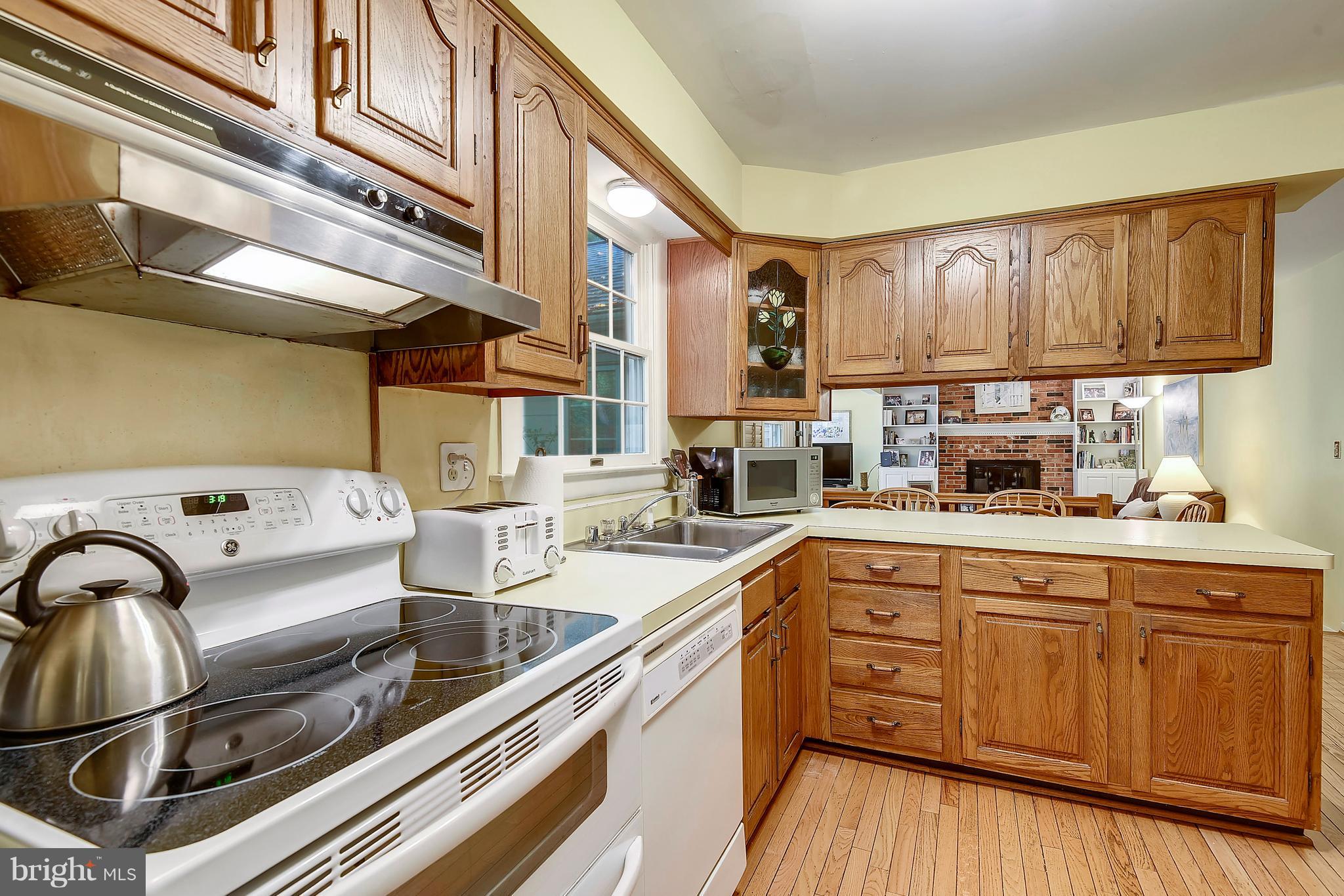 11003 Howland Drive Reston, VA 20191 - Photo 4 of 21