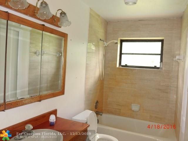 17110 Southwest 64th Court Southwest Ranches, FL 33331 - Photo 4 of 17 Gallery Image 4