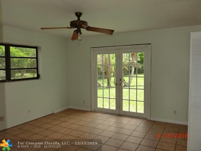 17110 Southwest 64th Court Southwest Ranches, FL 33331 - Photo 5 of 17 Gallery Image 5