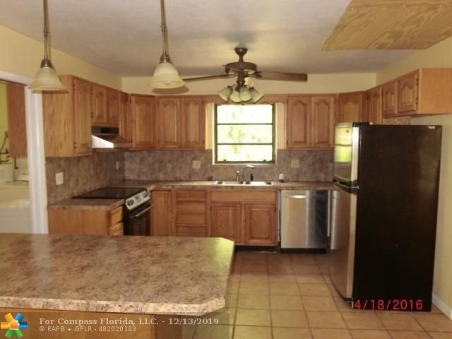 17110 Southwest 64th Court Southwest Ranches, FL 33331 - Photo 10 of 17 Gallery Image 10
