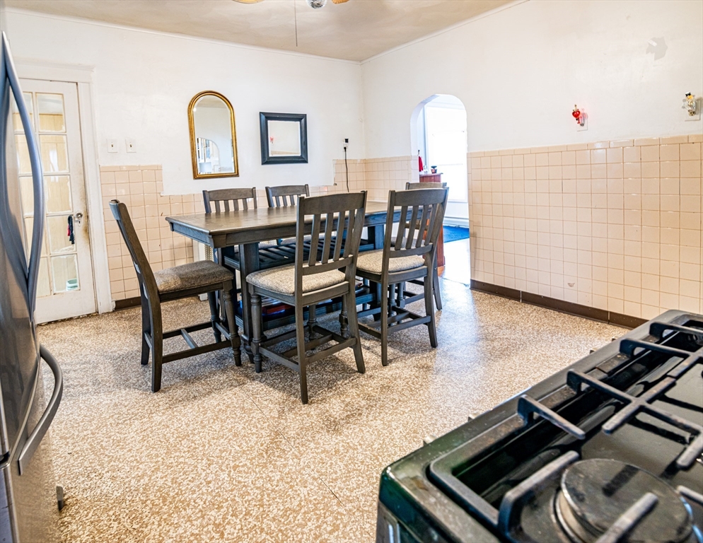 3 6th Avenue Dudley, MA 01571 - Photo 11 of 40