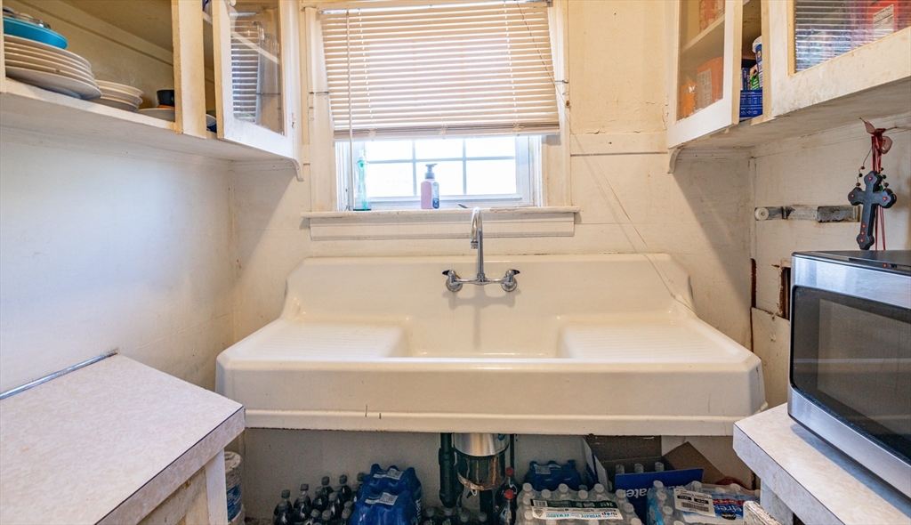 3 6th Avenue Dudley, MA 01571 - Photo 15 of 40