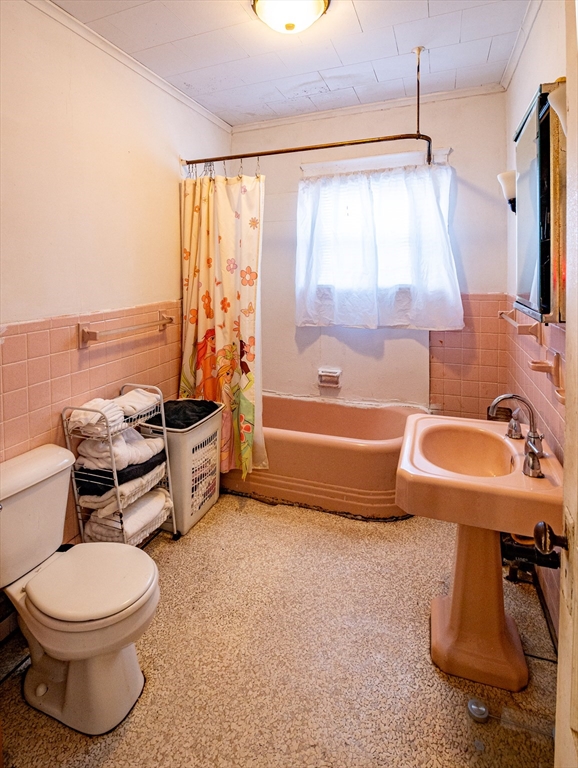 3 6th Avenue Dudley, MA 01571 - Photo 27 of 40