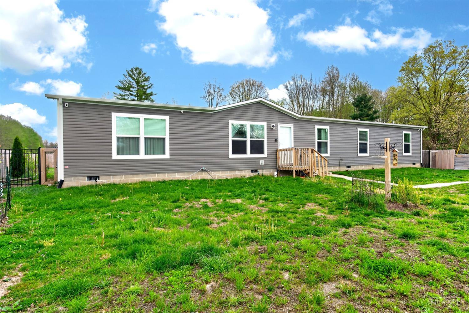 6964 Goshen Road Goshen, OH 45122 - Photo 3 of 43
