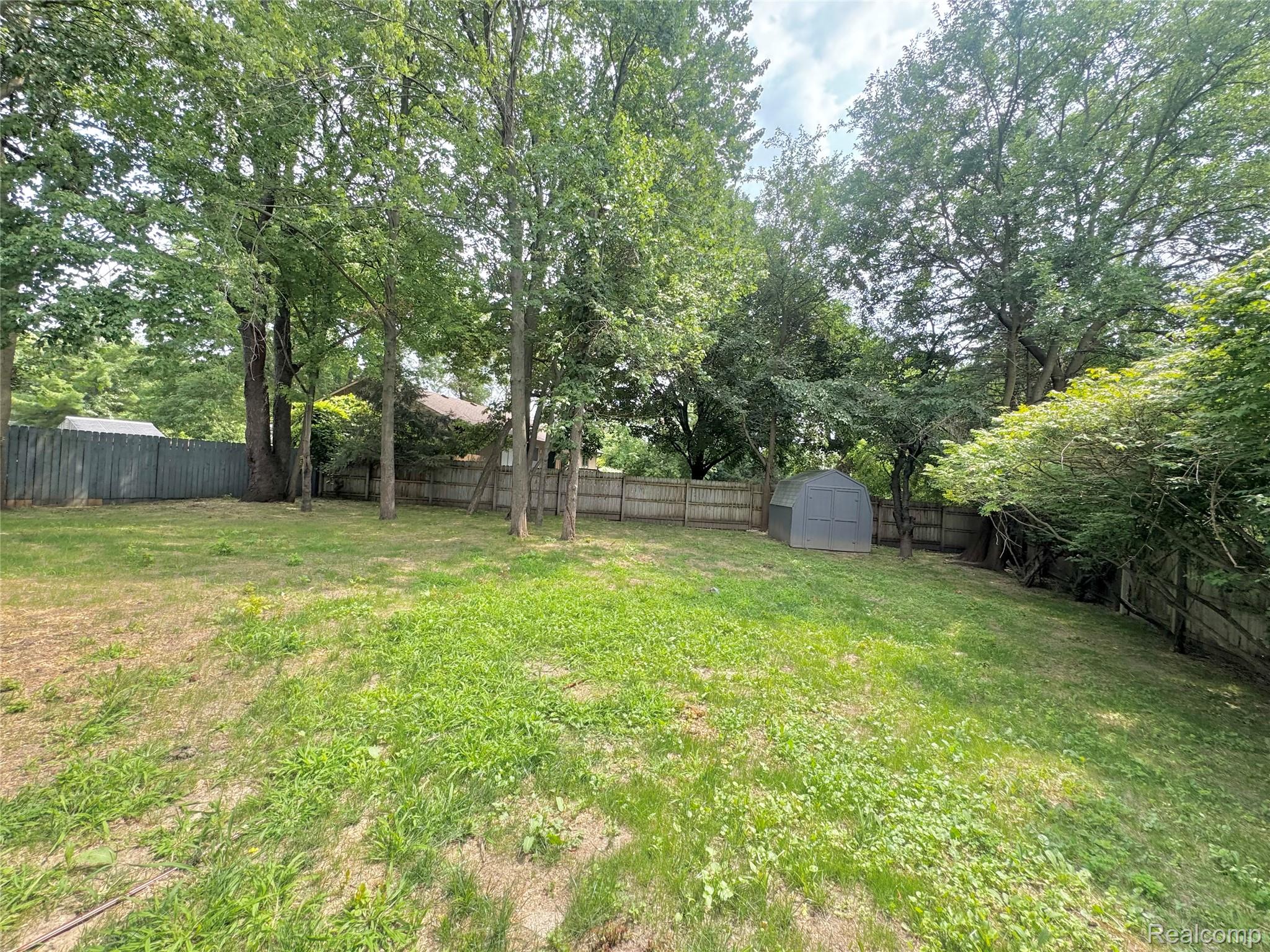 570 Hidden Ridge Drive Troy, MI 48083 - Photo 23 of 24 IMG_1717.jpeg