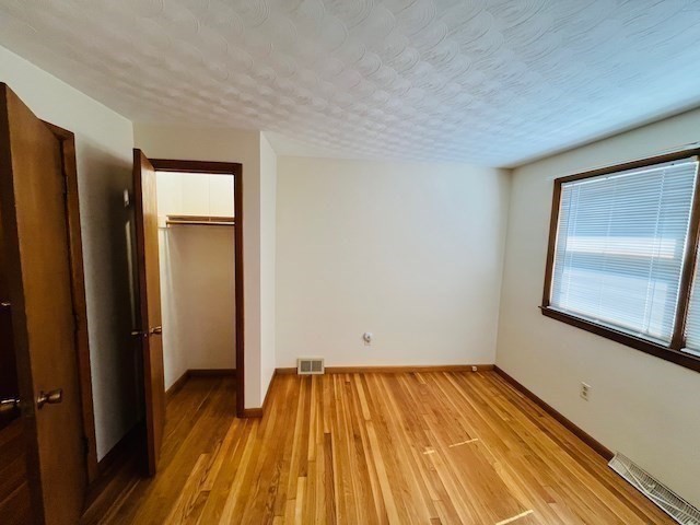 27 Westboro Road Marlborough, MA 01752 - Photo 11 of 20