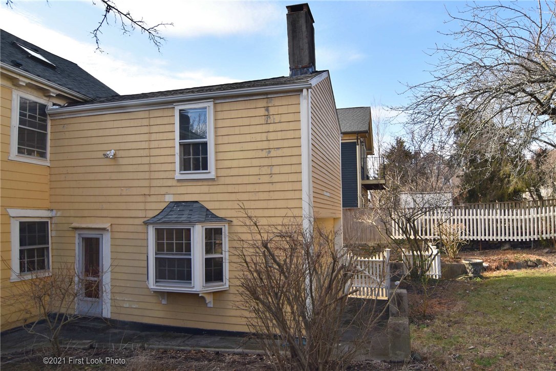 98 Transit Street Providence, RI 02906 - Photo 4 of 39 Gallery Image 4