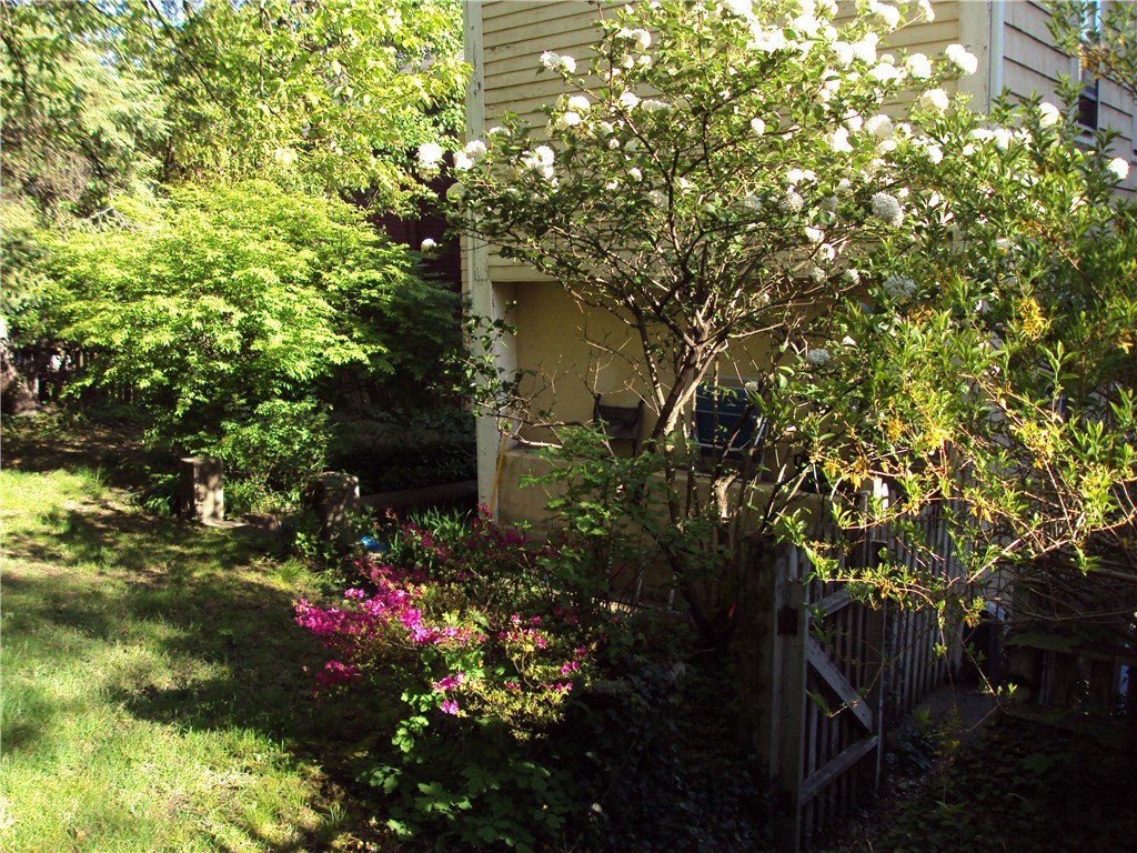 98 Transit Street Providence, RI 02906 - Photo 6 of 39 Gallery Image 6