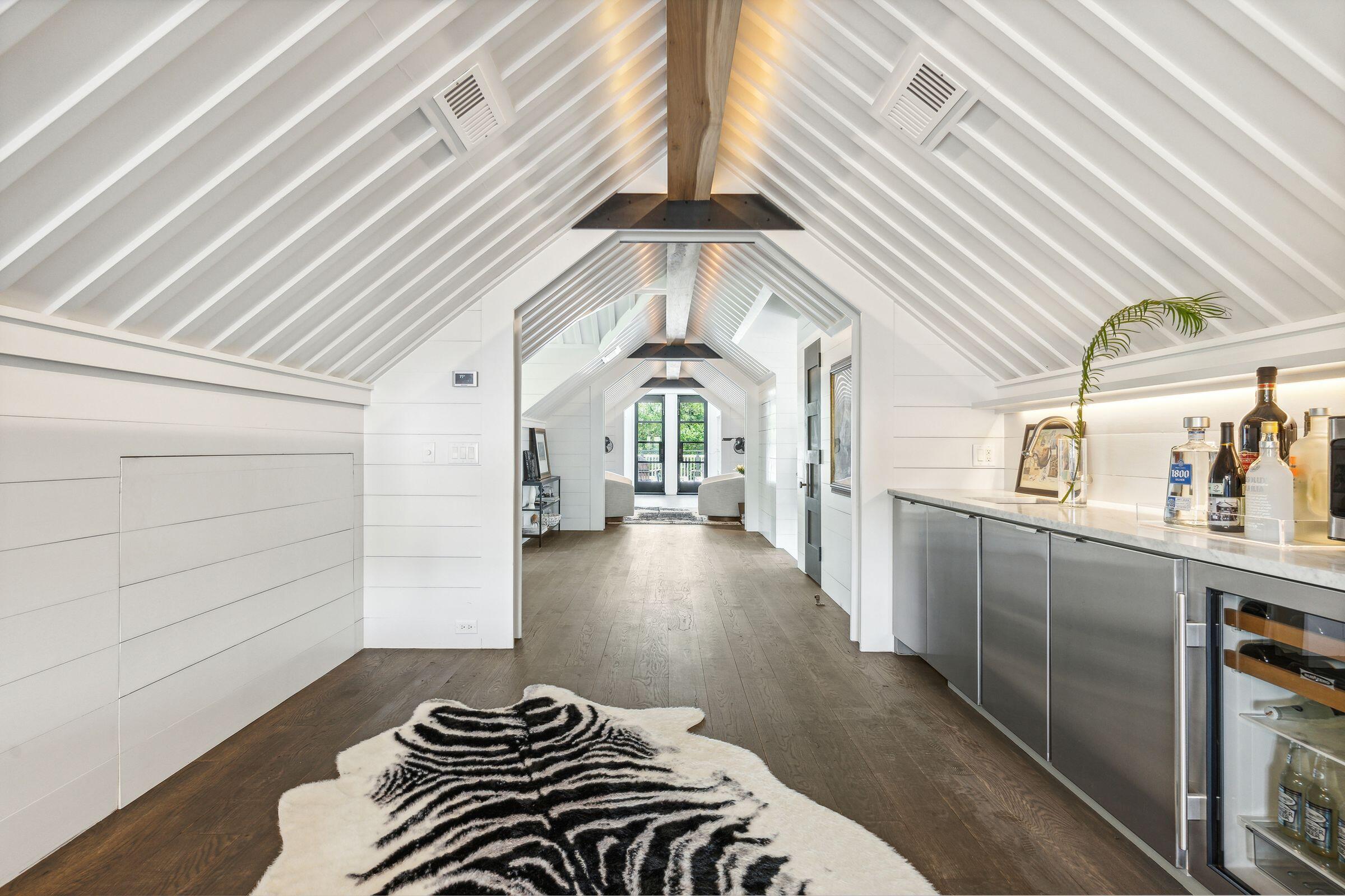 47 Robert Mills Circle Mount Pleasant, SC 29464 - Photo 74 of 98 3rd level entertaining area