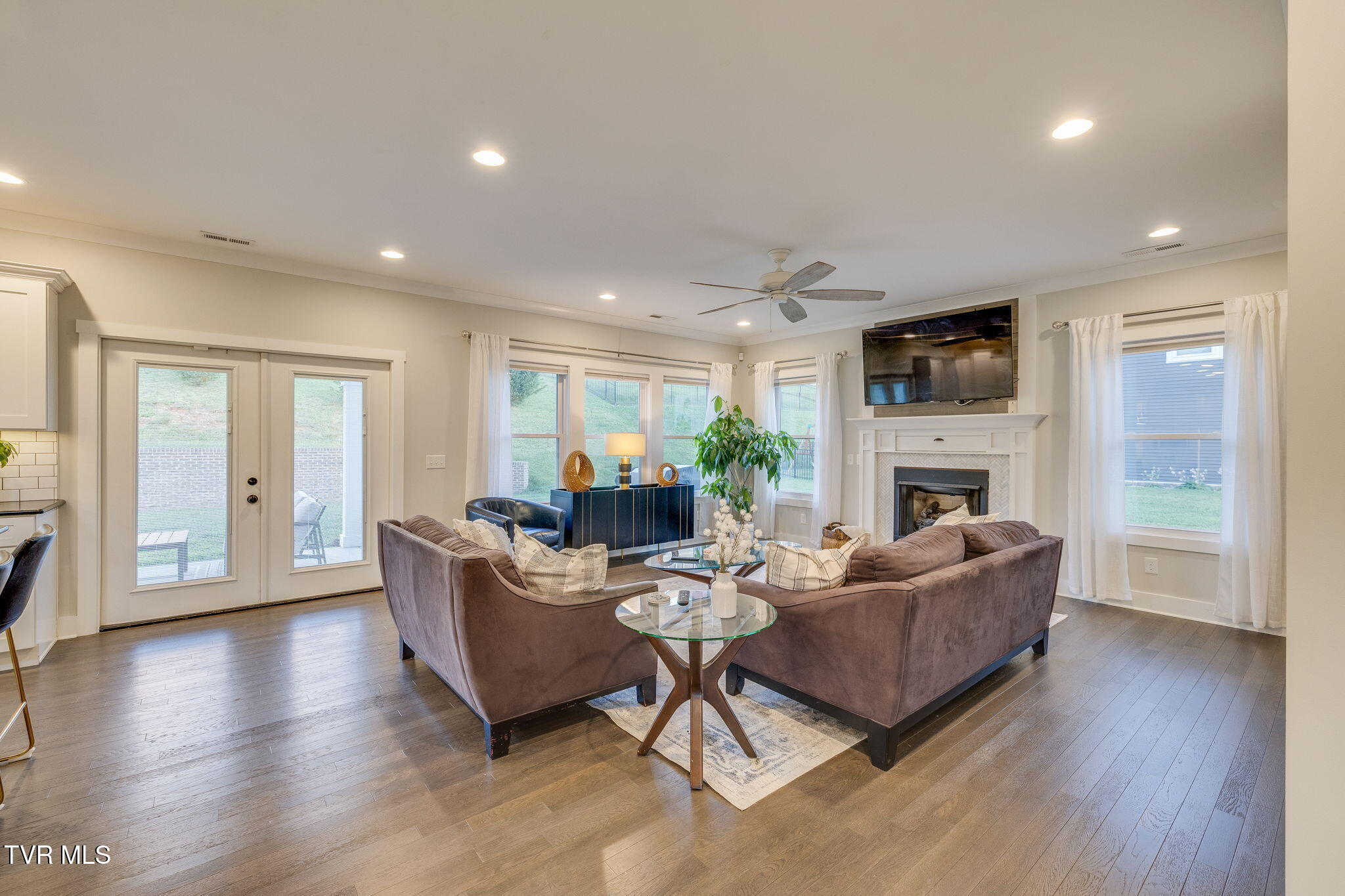 2572 Bridgeforth Crossing Kingsport, TN 37664 - Photo 5 of 47 005
