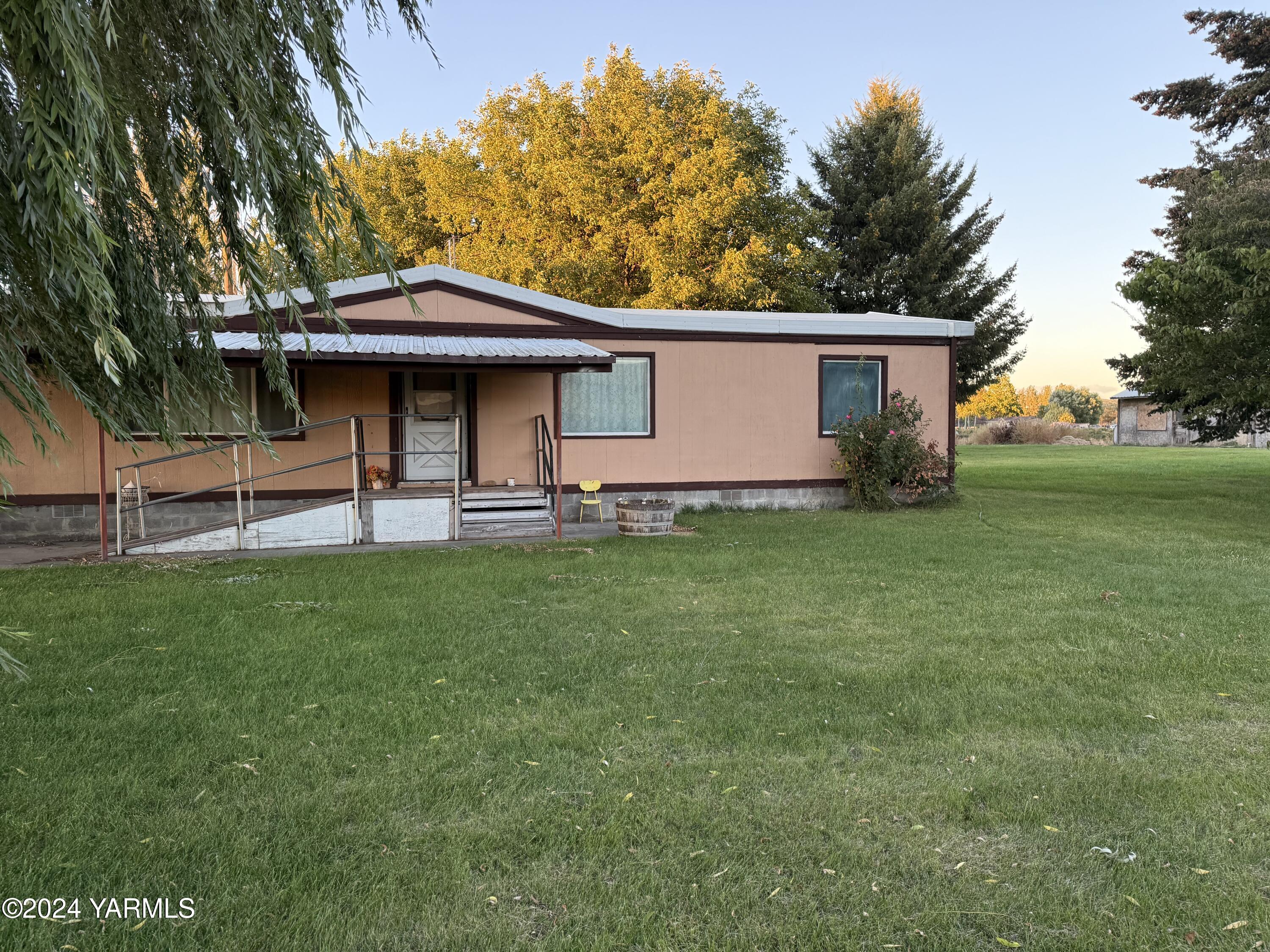 19101 North Beers Road Prosser, WA 99350 - Photo 1 of 45 a view of a house with a yard