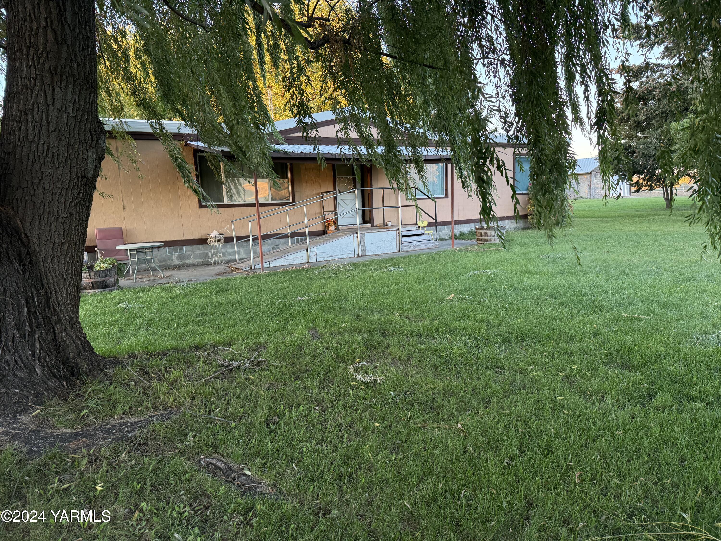 19101 North Beers Road Prosser, WA 99350 - Photo 13 of 45