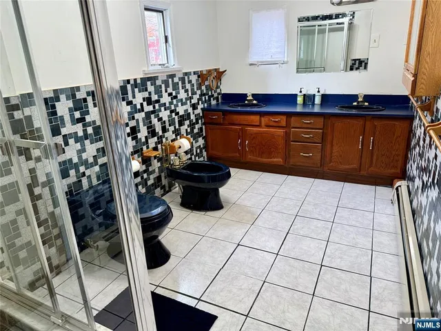 $699,000 | 40 Dohrman Avenue, Teaneck, NJ 07666