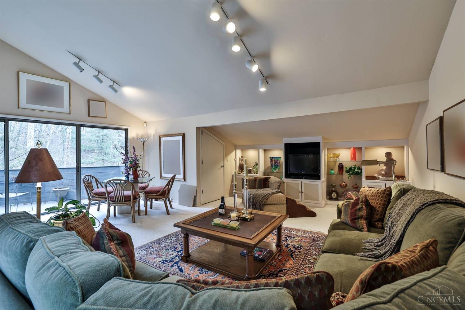 5830 Salem Road Cincinnati, OH 45230 - Photo 10 of 41