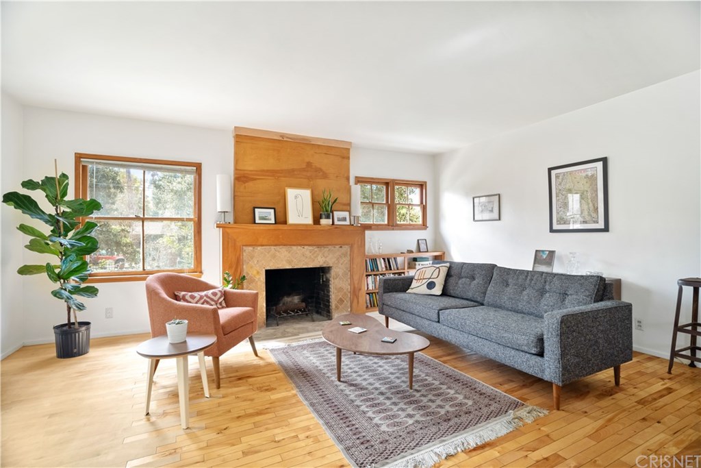 2007 Cambridge Place South Pasadena, CA 91030 - Photo 2 of 37