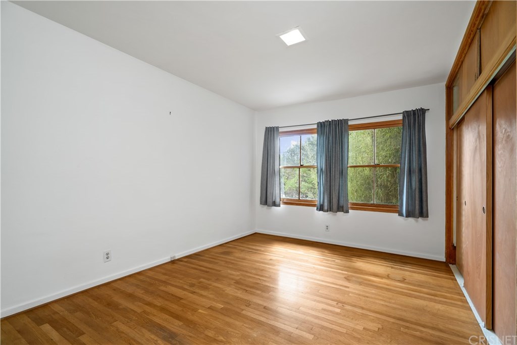 2007 Cambridge Place South Pasadena, CA 91030 - Photo 20 of 37 Second Bedroom