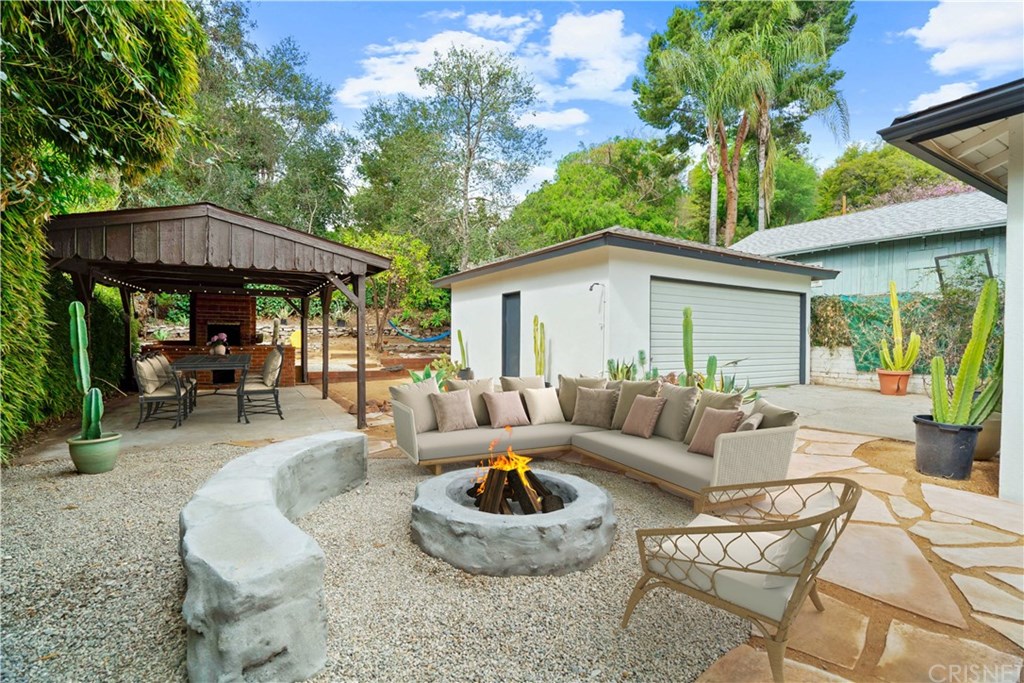 2007 Cambridge Place South Pasadena, CA 91030 - Photo 26 of 37 Fire pit area and pergola Virtually Staged