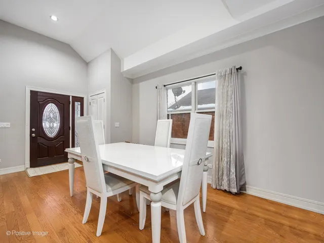 $600,000 | 3740 North Pacific Avenue, Chicago, IL 60634