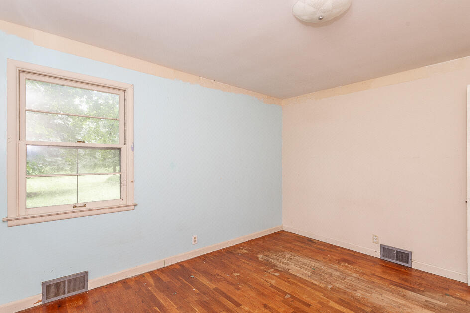 4042 Horton Road Jackson, MI 49201 - Photo 17 of 42 5R9A0025