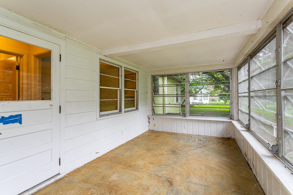 4042 Horton Road Jackson, MI 49201 - Photo 26 of 42 5R9A0041