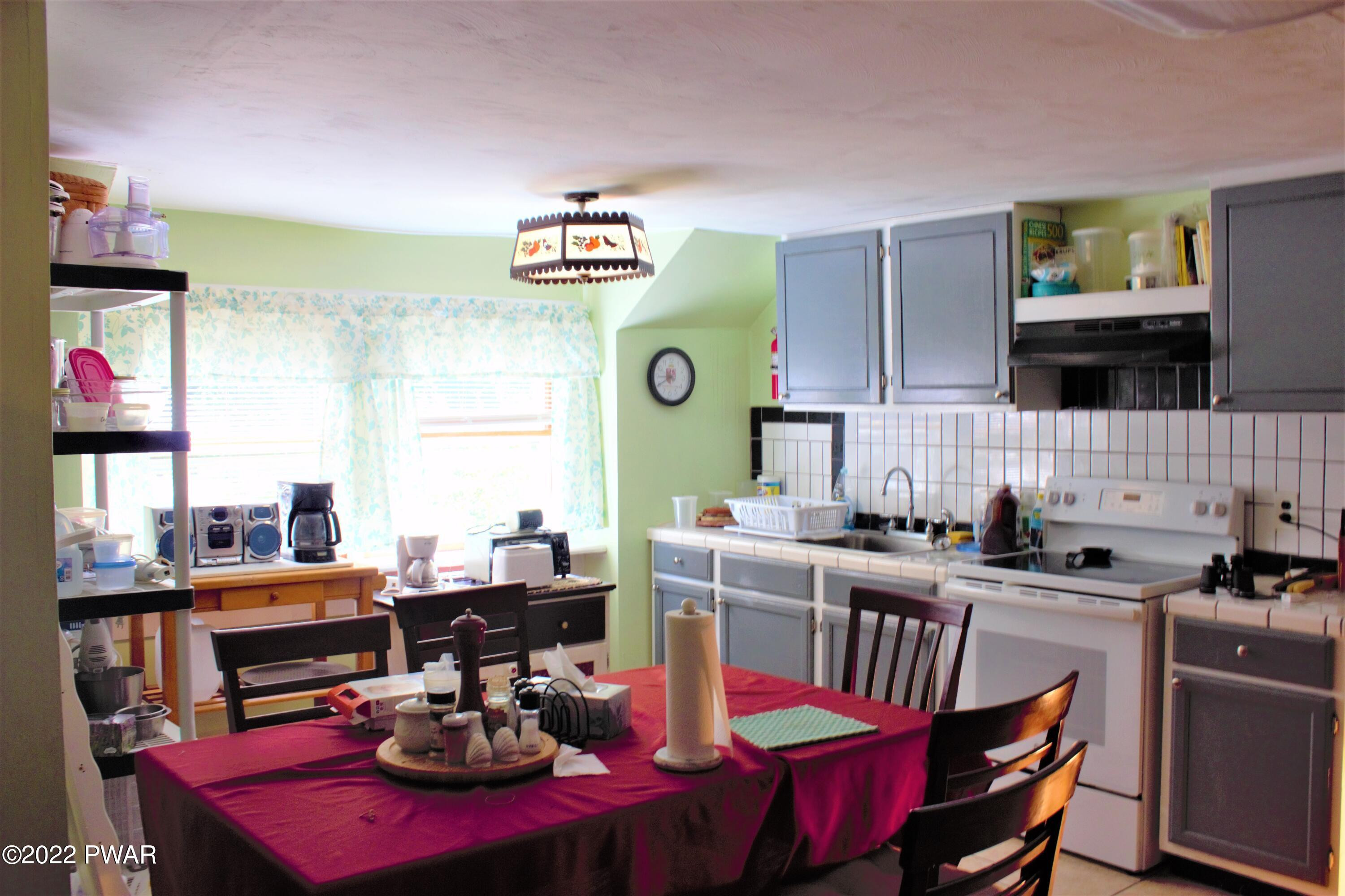 117 Manly Road Tafton, PA 18464 - Photo 5 of 22 Kitchen