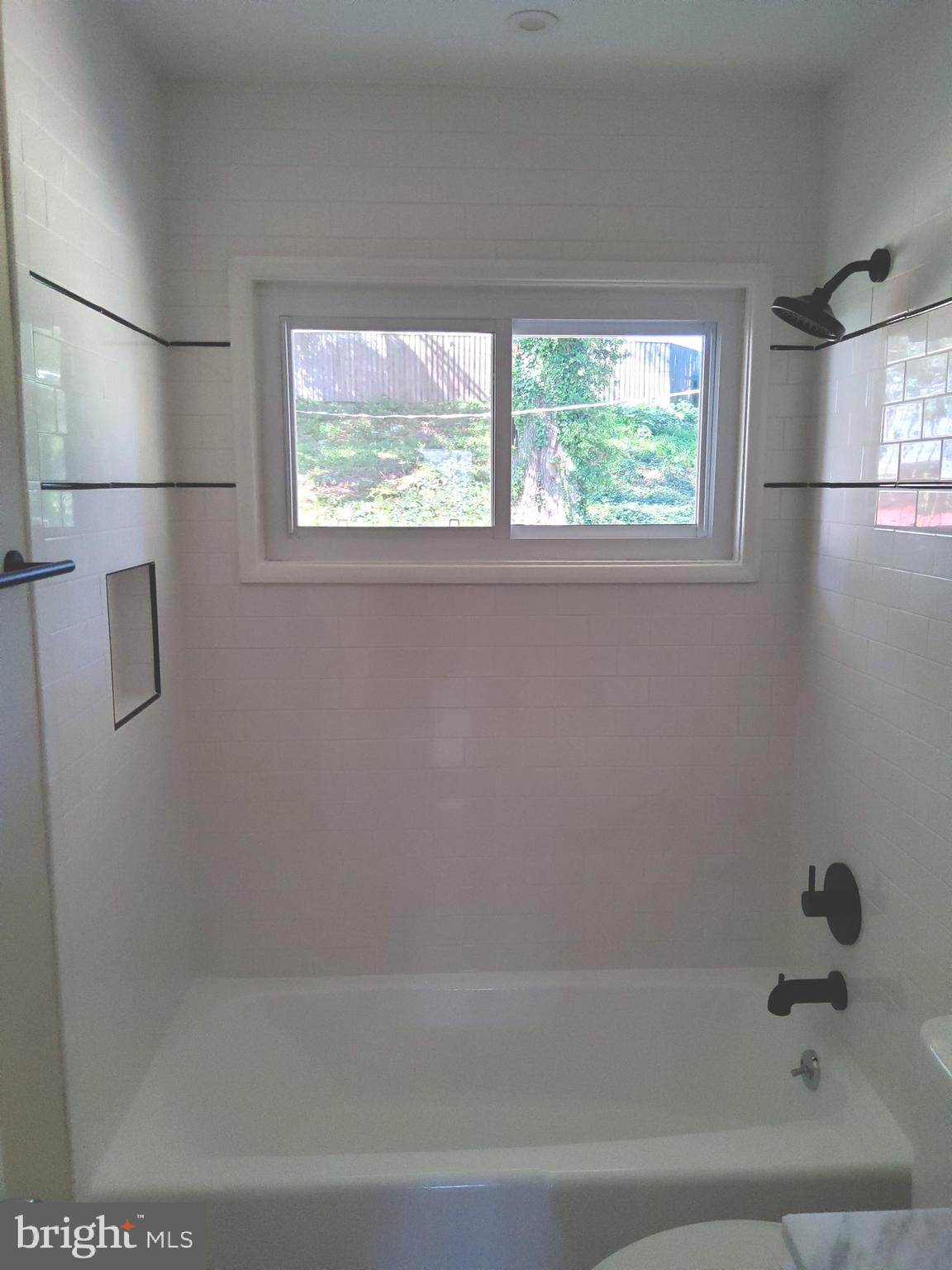 8706 Edgefield Road Baltimore, MD 21234 - Photo 7 of 10 Gallery Image 7