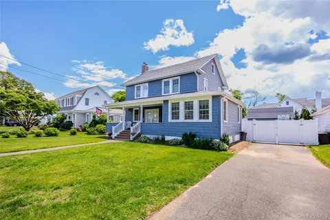 $849,000 | 104 Elm Street, Sayville, NY 11782
