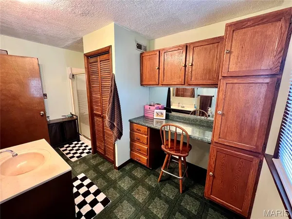 $118,450 | 404 Oak Street, Anna, IL 62906